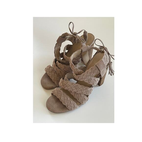 BCBGeneration Ledina Sandal Braided Strap Suede Leather Tassels Size 6.5 - Picture 1 of 5